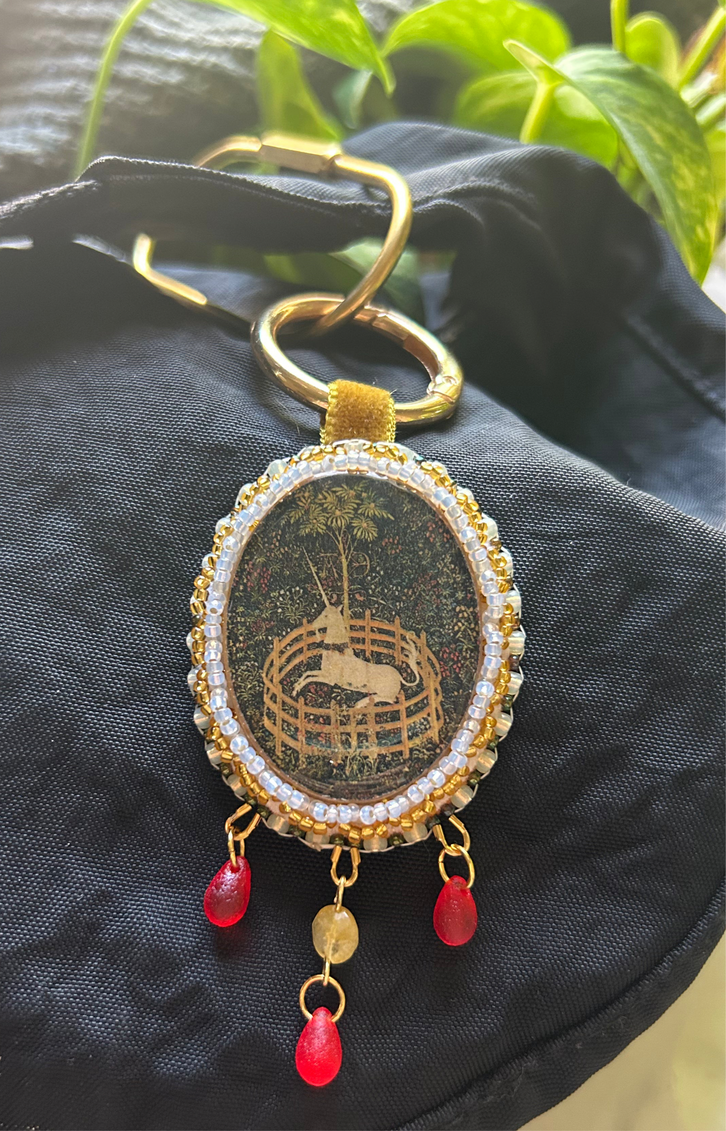 The Unicorn Tapestries Hunt of the Unicorn Beaded Bag Charm