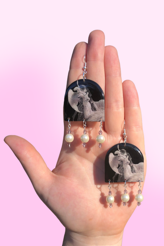 A Romantic Encounter earrings