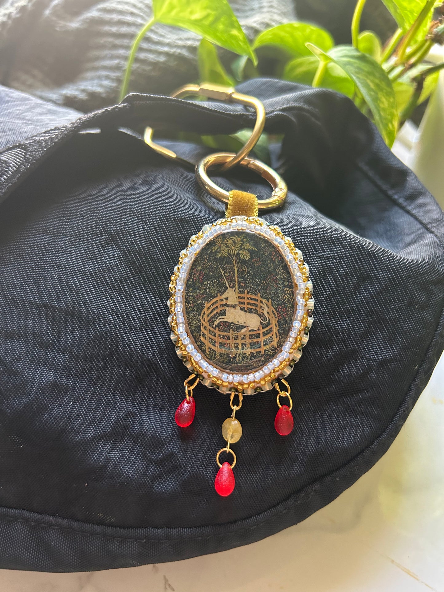 The Unicorn Tapestries Hunt of the Unicorn Beaded Bag Charm